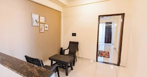 Apartamento básico | Área de estar | Impressoras