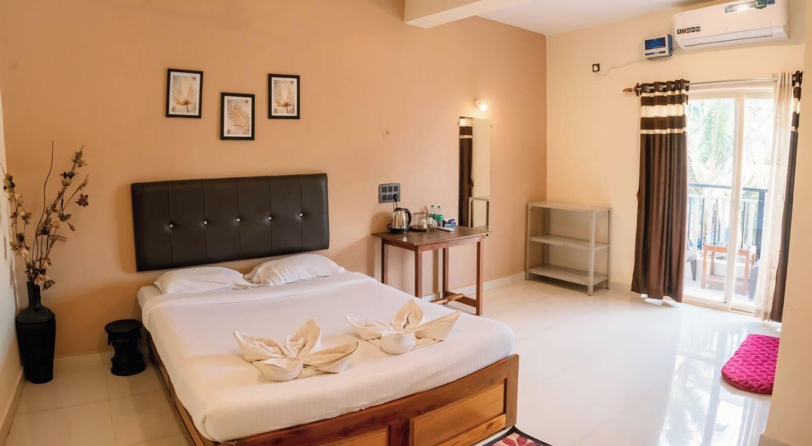 Superior Room | 1 bedroom, soundproofing, iron/ironing board, free WiFi