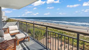 Kondominium Khas, 2 kamar tidur, pemandangan pantai, tepi pantai | Balkon