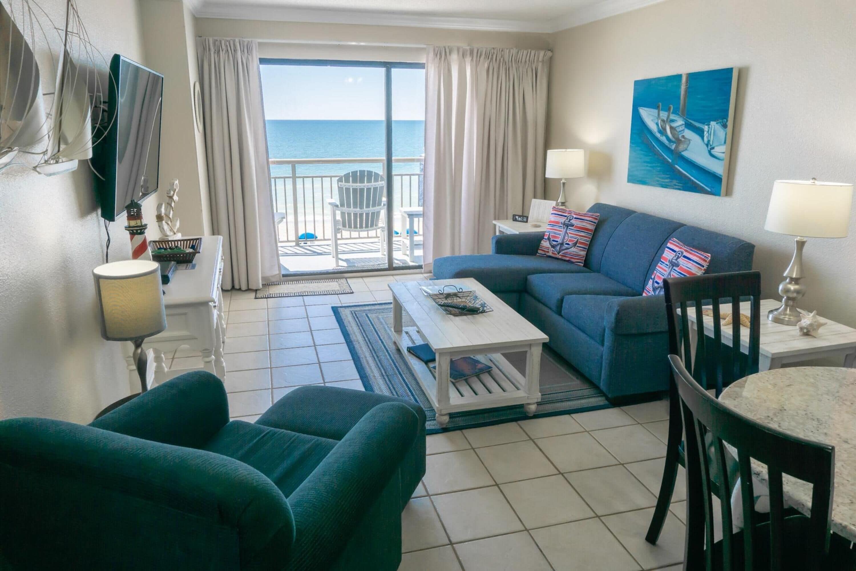 Deluxe Condo, 2 Bedrooms, Balcony, Beach View | Living room