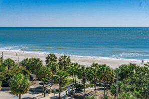 On the beach - Bluewater Resort Condos (Myrtle Beach)