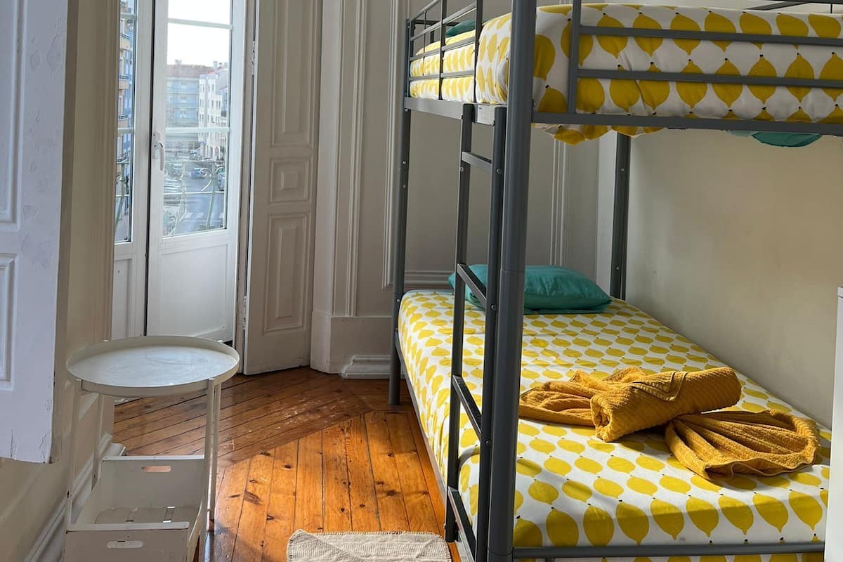 Panoramic Room, 1 Bedroom, Non Smoking, City View | Free WiFi, bed sheets