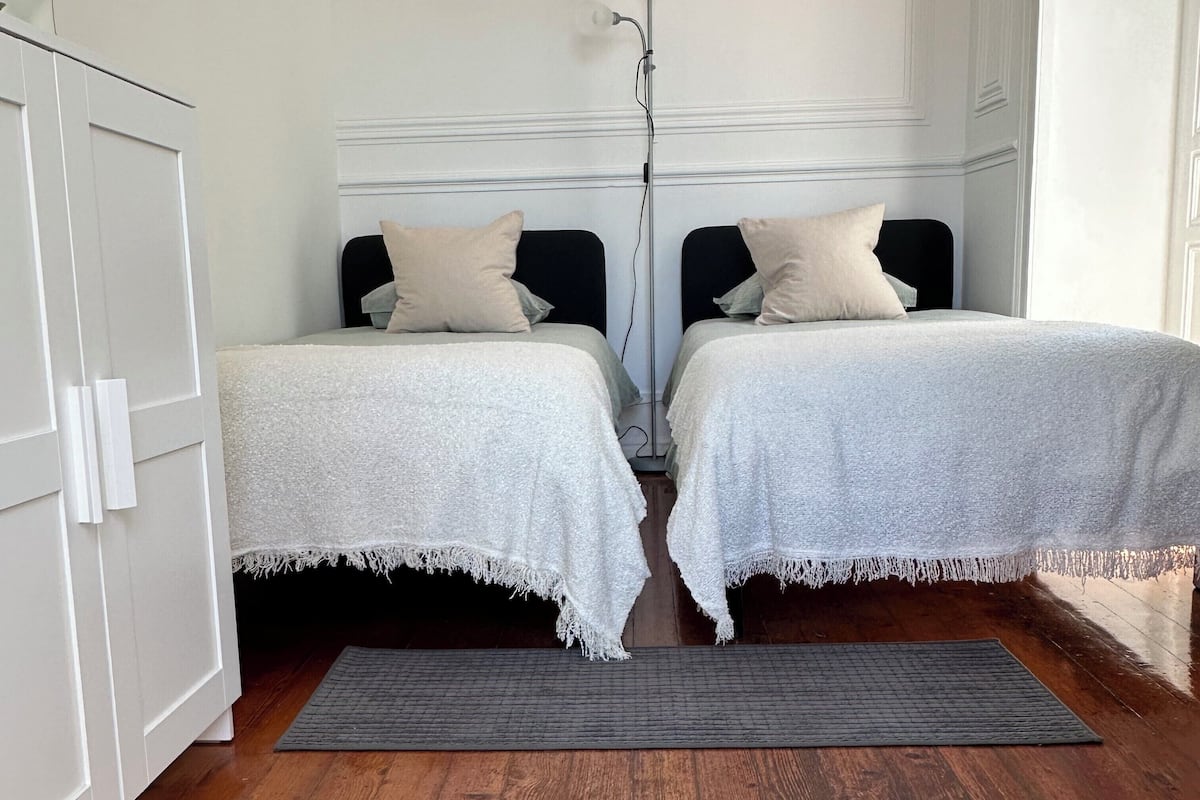 Comfort Twin Room, Non Smoking | Free WiFi, bed sheets