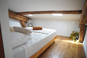 4 chambres, bureau, Wi-Fi gratuit, draps fournis