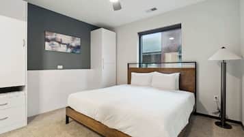 1 bedroom, desk, iron/ironing board, WiFi