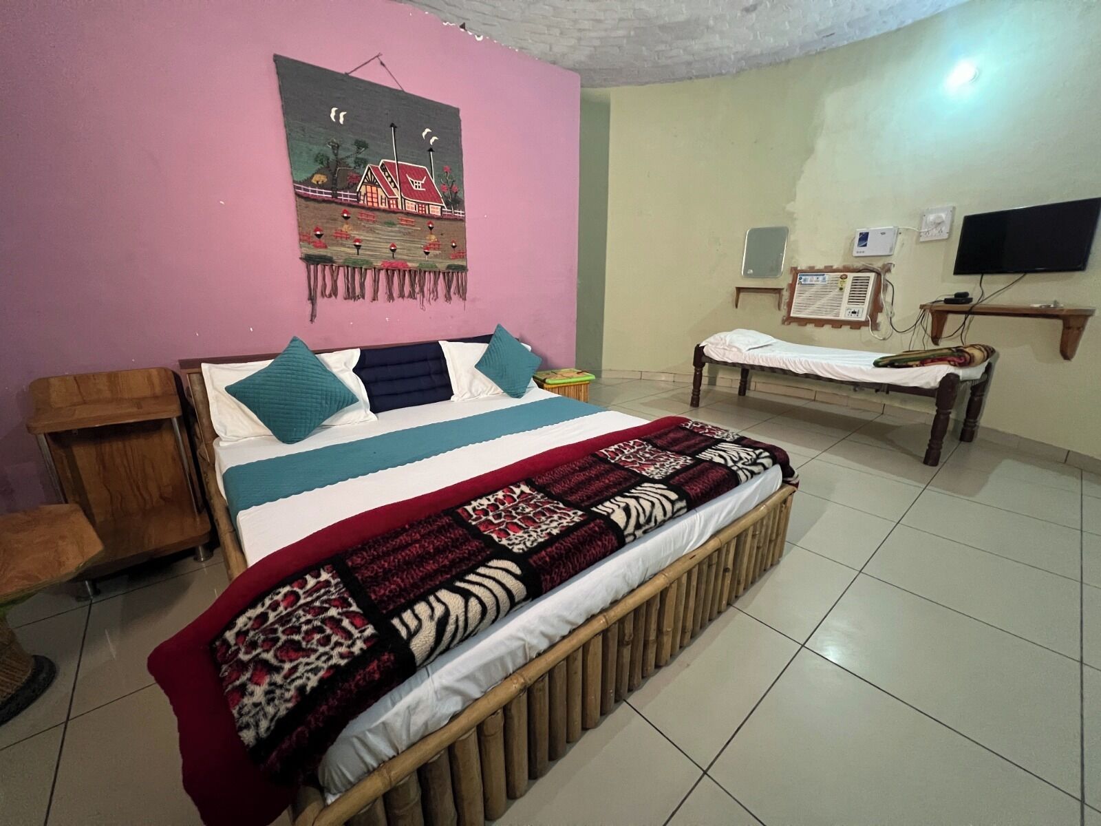 Deluxe Double Room, Balcony | Premium bedding, memory foam beds, desk, laptop workspace