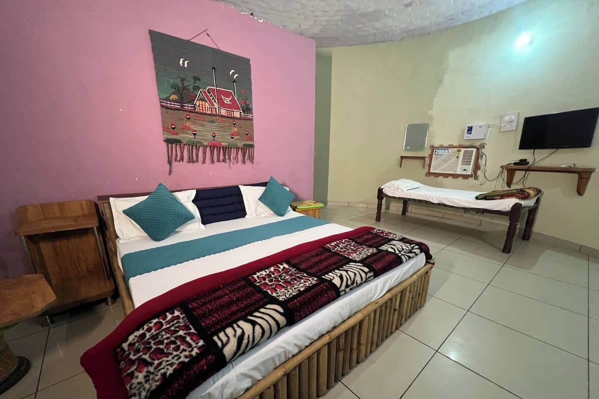 Habitación doble Deluxe, balcón | 1 habitación, ropa de cama de alta calidad y camas con efecto memoria