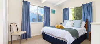Strathnaver | Pet-Friendly Waterfront, Malua Bay