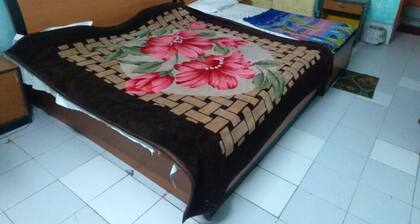 Goroomgo Viren International Agra