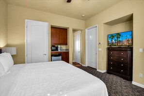 Desk, iron/ironing board, WiFi, bed sheets
