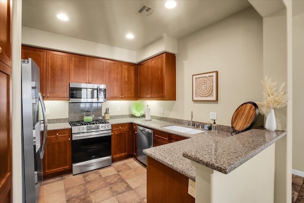 Coffee/tea maker, fridge, microwave, oven - The Desert Loft | 2BR Legacy Villa (La Quinta)