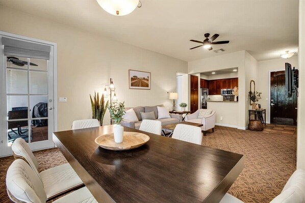 TV, fireplace, offices
