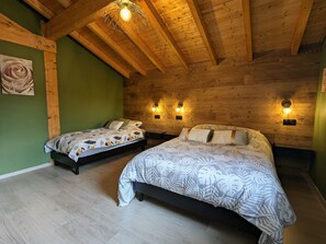 5 bedrooms, free WiFi