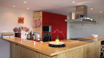 冰箱、微波炉、烤箱、洗碗机