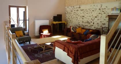 Spacious country cottage with garden, near Épinal, Wi-Fi