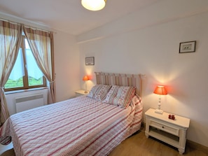 1 chambre, Wi-Fi gratuit, draps fournis