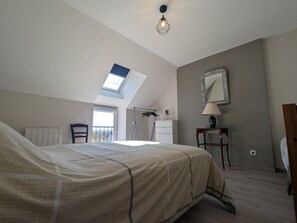 4 bedrooms, free WiFi