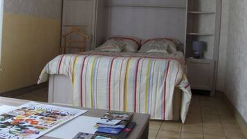 1 chambre, Wi-Fi gratuit, draps fournis