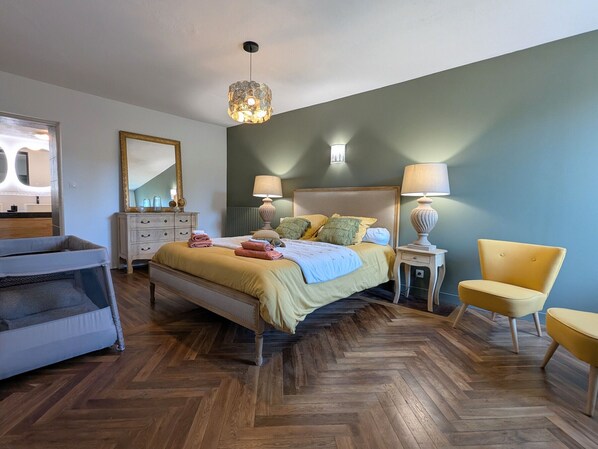 4 chambres, Wi-Fi gratuit, draps fournis