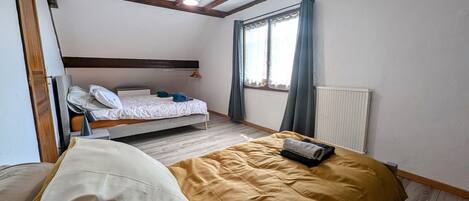 4 habitaciones, wifi gratis y ropa de cama