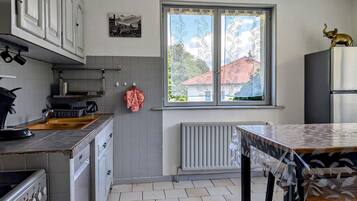 Fridge, microwave, dishwasher
