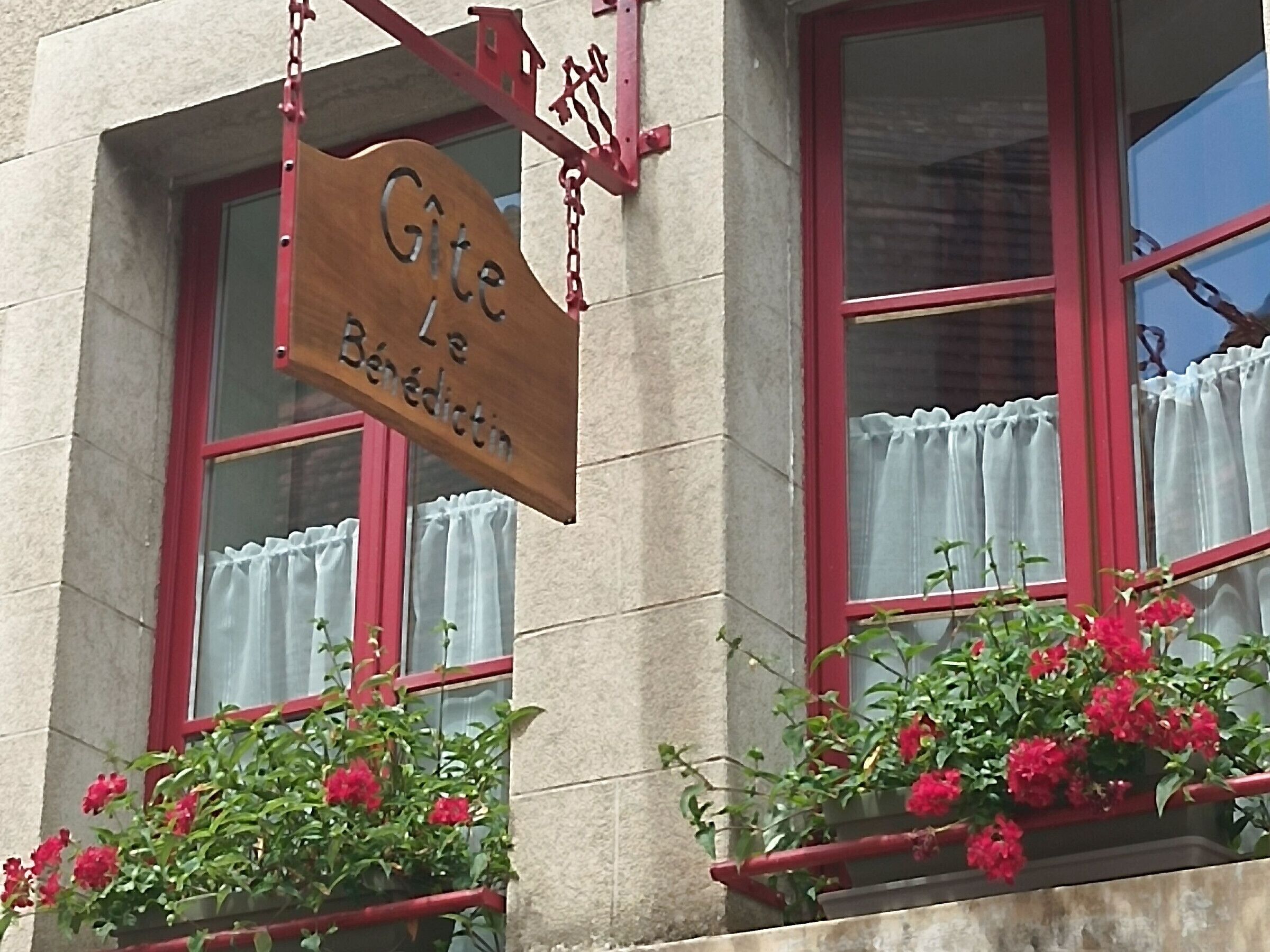 تفاصيل الفندق من الخارج