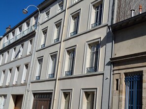 Exterior detail - Comfortable apartment for 4 in Épinal with private parking (Épinal)