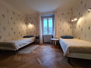 5 bedrooms, free WiFi