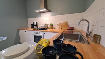Fridge, microwave, dishwasher