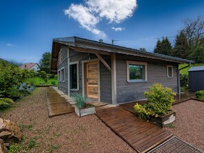 Exterior - Charming chalet for 6, near skiing, WiFi, parking, pets allowed (Cornimont)