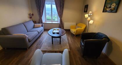 Family house 6 pers, Vosges valley, near Vittel, parking, garden