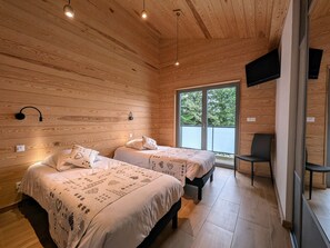 5 bedrooms, free WiFi, bed sheets - Spacious villa with spa and pool table, WiFi, private parking (Ban-de-Laveline)