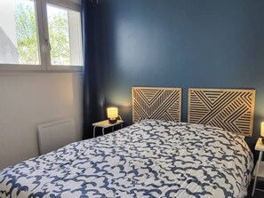 2 多间卧室、免费 WiFi、床单