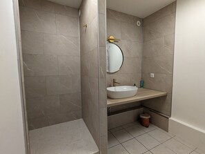 Hair dryer, towels - Renovated cottage with parking near Saint-Dié-des-Vosges (Saint-Michel-sur-Meurthe)