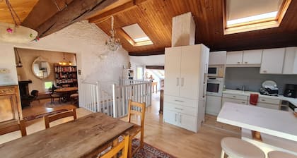 Quiet cottage with garden, near Metz