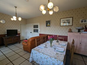 Interior - Charming farmhouse with private garden and pond, perfect for exploring Berry (Gournay)