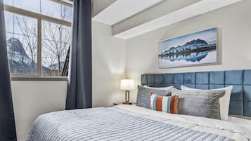 2 bedrooms, iron/ironing board, travel cot, free WiFi