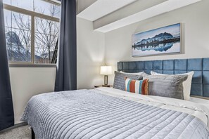 2 chambres, fer et planche à repasser, lit parapluie, Wi-Fi gratuit