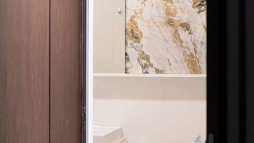 Apartment, 1 Bedroom | Bathroom
