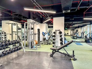 Gym - Bright 2BR Apartment with Garden View (Dubai)