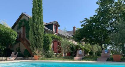 Room with heated pool in Brenne Regional Park
