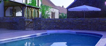 Luxury villa, heated pool, spa, sauna, for 8-12 guests