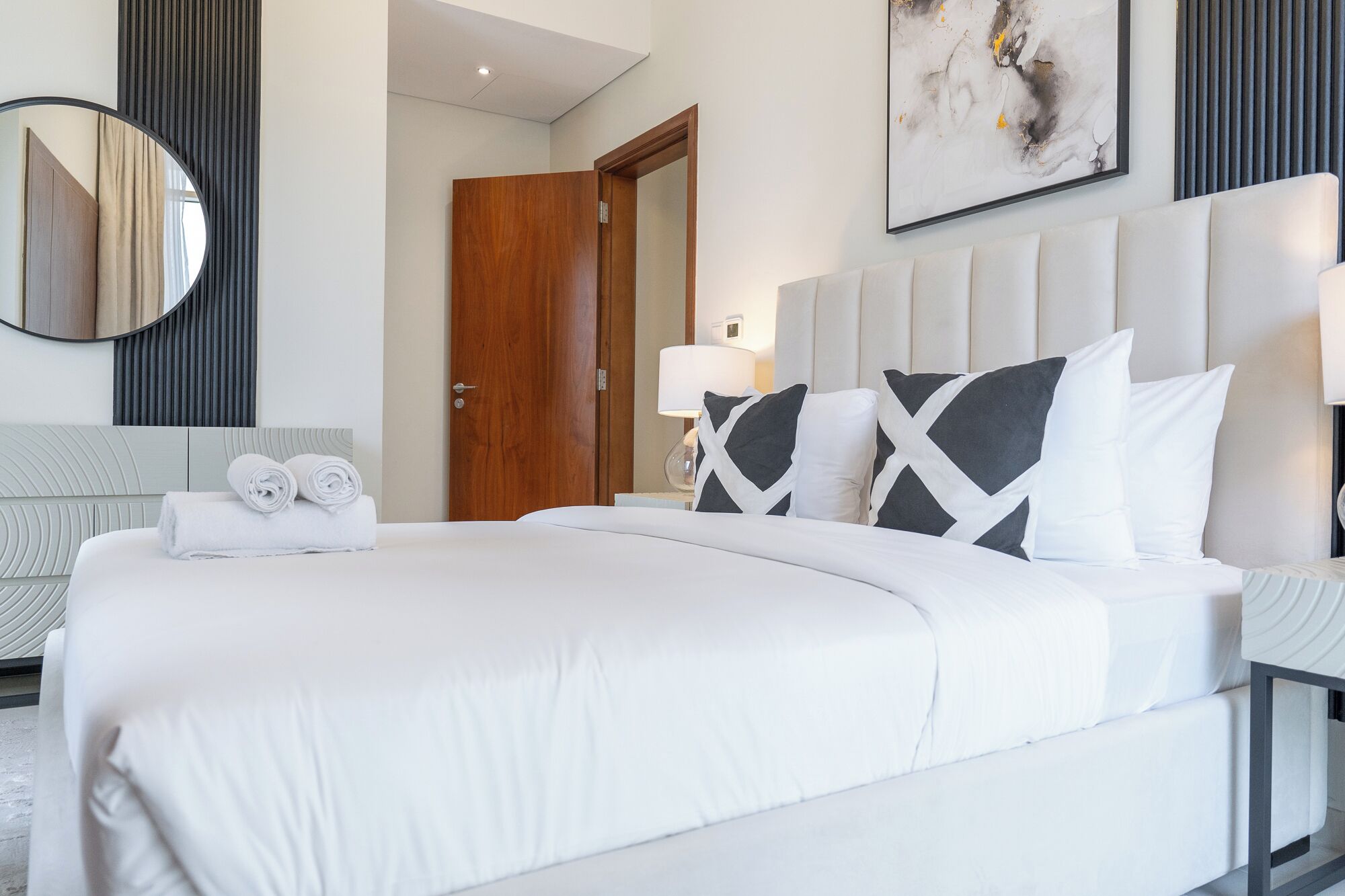 Apartment, 1 King Bed with Sofa bed, Balcony | Hypo-allergenic bedding, desk, laptop workspace, soundproofing