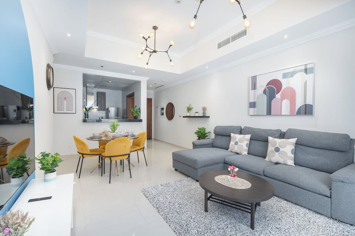 Een 42-inch smart-tv met digitale zenders, Netflix en streamingdiensten