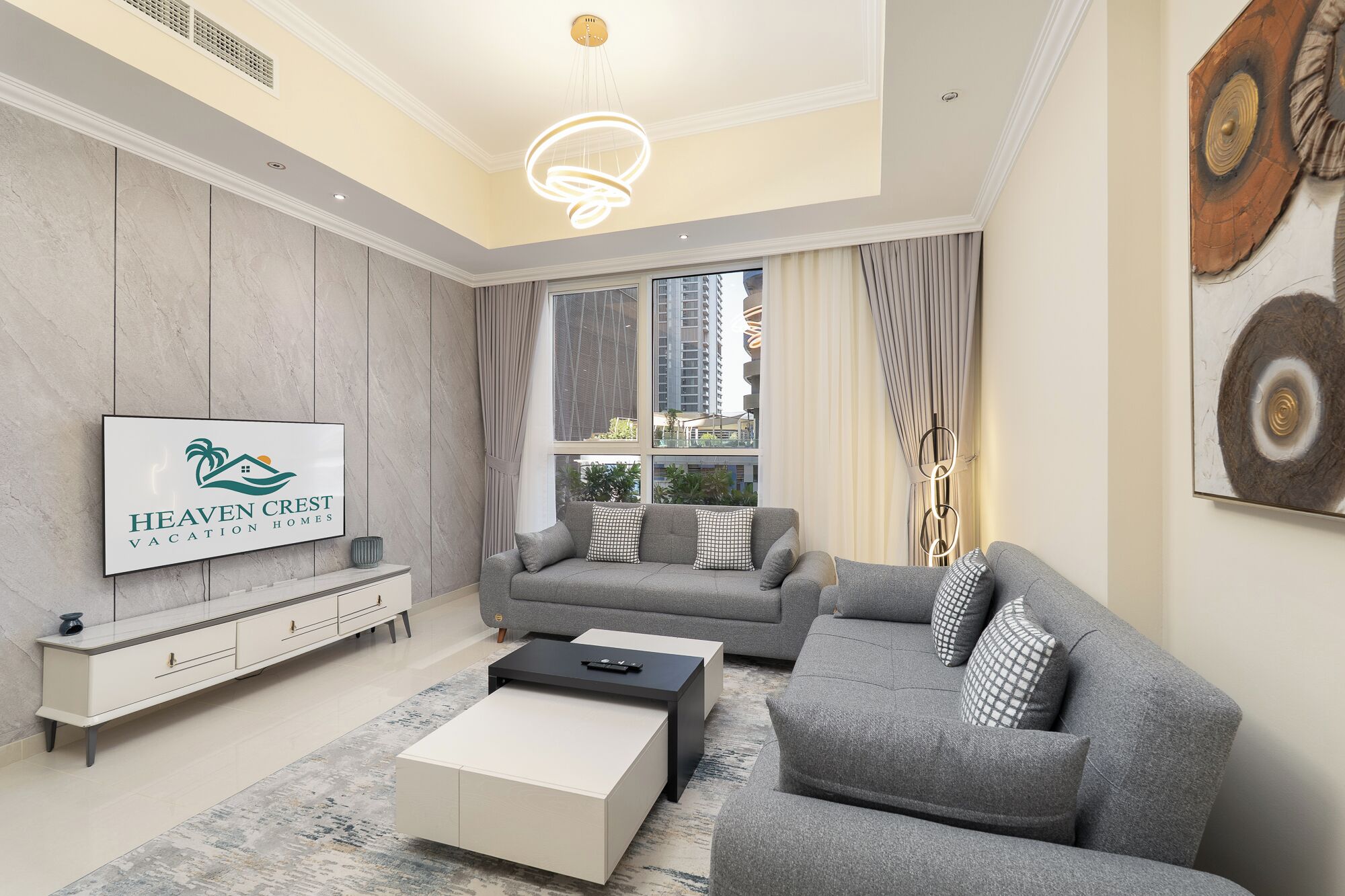 Deluxe appartement, 1 kingsize bed met slaapbank | Woonruimte | Een 42-inch smart-tv met digitale zenders, Netflix en streamingdiensten