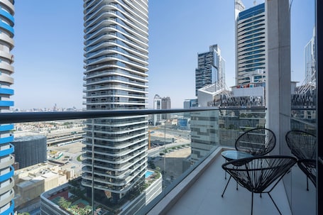 Business Apartment, 3 Bedrooms, Balcony, City View | Balcony