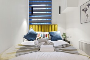 2 bedrooms, desk, iron/ironing board, free WiFi