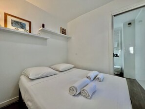 1 bedroom, iron/ironing board, free WiFi, bed sheets - Charming and Cozy Studio Close to Monaco (Beausoleil)