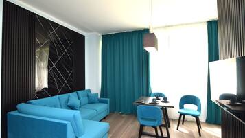 Stay with legends 2, Apartment, Non Smoking, Private Bathroom | Living area | 43-inch Smart TV with digital channels