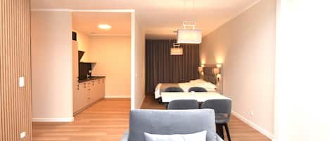 Studio, non-fumeur, salle de bains privée | Restauration dans la chambre